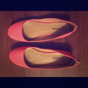 Pink flat comfortable shoes